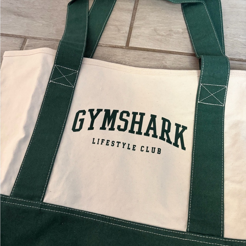 Gymshark Collegiate Oversized Green Tote Bag Lifestyle Club Sold Out Online NEW - Picture 5 of 6